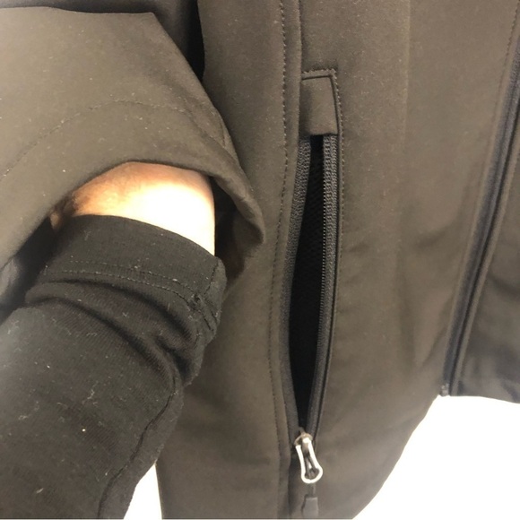 G.H. BASS & CO. Men's Softshell Jacket/ Size L/ Black - Picture 3 of 10